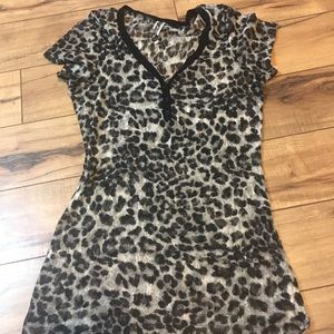 Women’s cheetah print buckle top